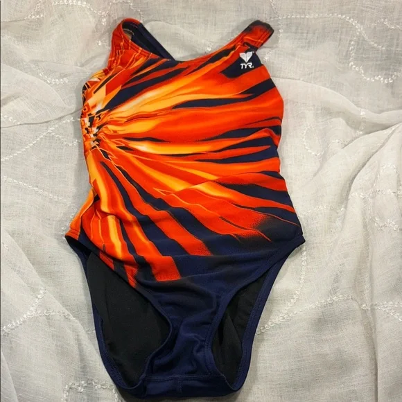 TYR one piece swimsuit - Picture 1 of 8